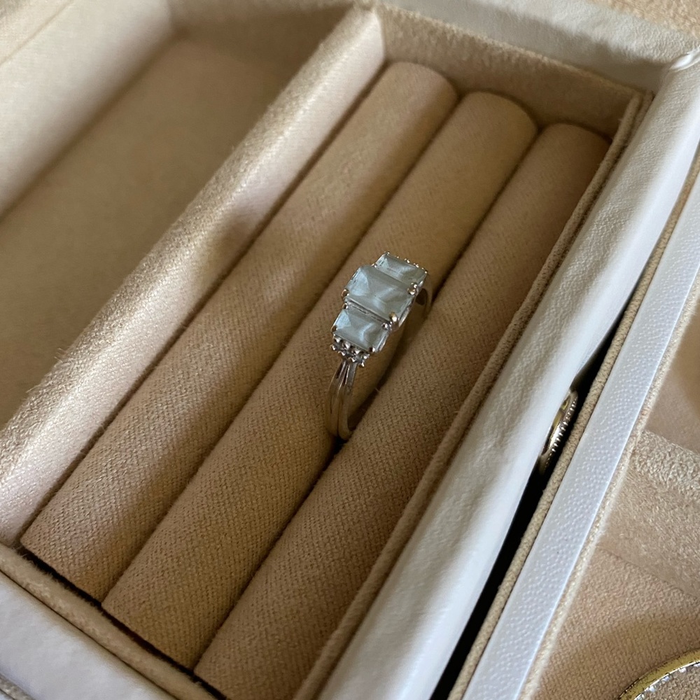 14k White Gold Aquamarine & Diamond Ring